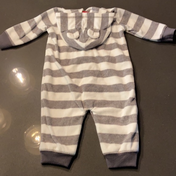 Carter’s Hooded Fleece Coverall with Snaps - Picture 4 of 4